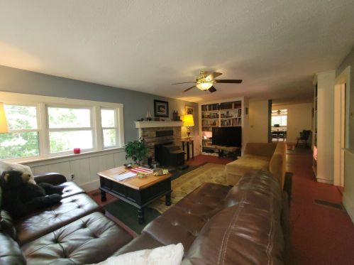 160 Drew Rd, Hopkinton NH  03229-2214 exterior