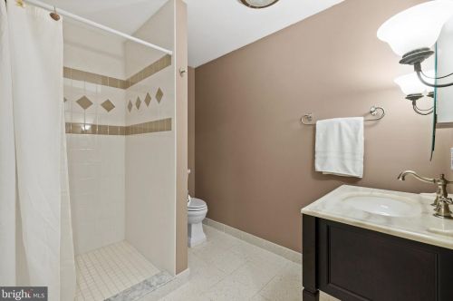 14829 Cox Creek Ct, Haymarket VA  20169-2626 exterior