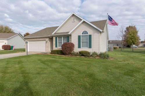 14407 Meadows Ct, Mishawaka, IN 46545-1868