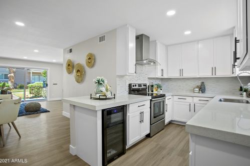 4354 36th St, Phoenix, AZ 85018-4071