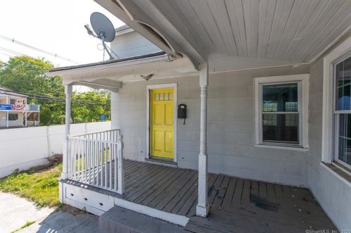 201 Town St, Norwich CT  06360-2402 exterior