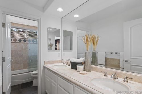 4710 Plummer Ct, San Diego CA  92130-1338 exterior