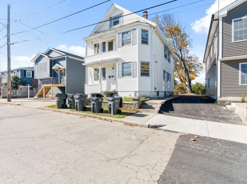 144 Cumberland St, Providence, RI 02908-1429