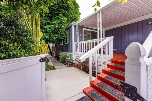304 Sand Piper Dr, Long Beach, CA 90803-2321