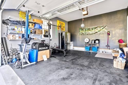 9 Murray Ln, Crotonville NY  10562-3300 exterior