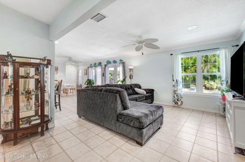 221 Degan Pl, Sebastian FL  32958-4509 exterior