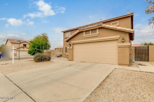 2106 Friesian Dr, San Tan Valley, AZ 85140-5197