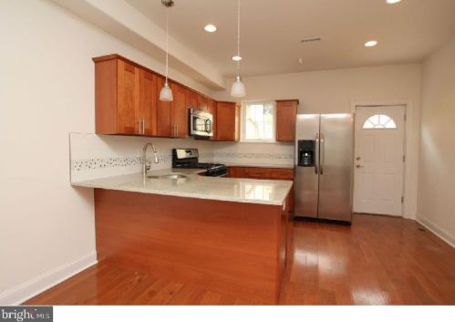 417 Mercy St, Philadelphia PA  19148-2506 exterior