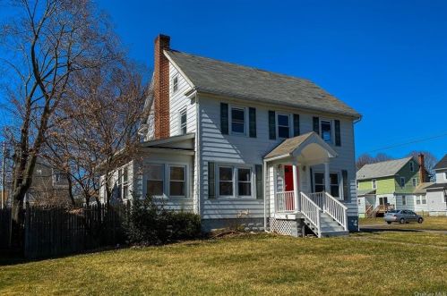 2 Wilbur Blvd, Poughkeepsie NY  12603-3406 exterior