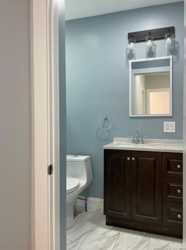 865 Noble Ave, Bridgeport CT  06608-1049 exterior