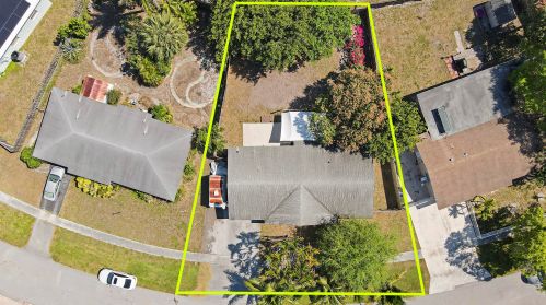 3420 Capri Rd, West Palm Beach, FL 33410-2433