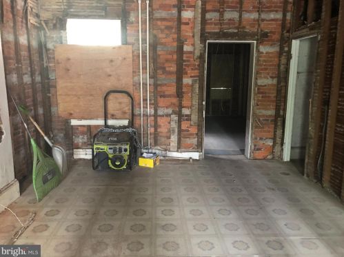 51 Sweets Ave, Trenton NJ  08618-3841 exterior