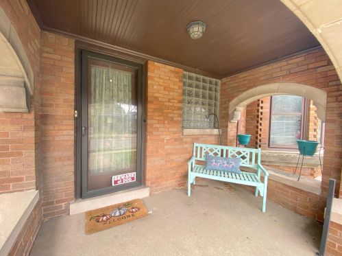 1717 Layton Blvd, Milwaukee, WI 53215-2215