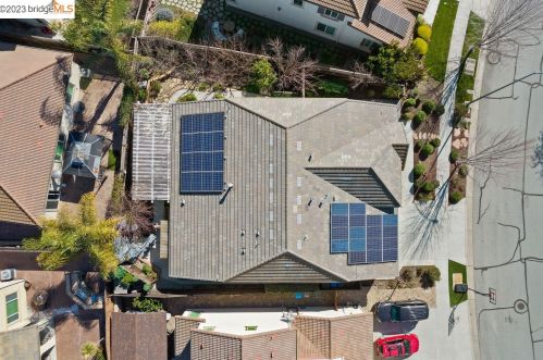 9744 Golden Sky Way, Gilroy CA  95020-9663 exterior