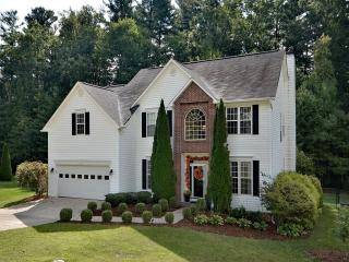 244 River Birch Dr, Fletcher, NC 28732-8696