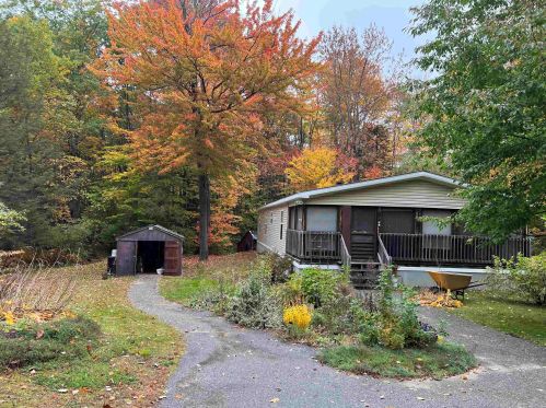 68 Mountain Rd, Bennington, NH 03442-4005