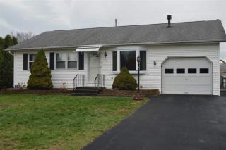 38 Colleen Rd, Troy, NY 12180-6127
