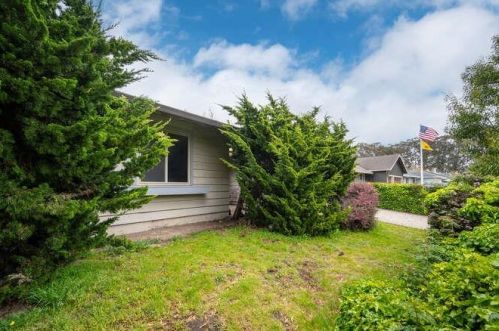 2017 Bordeaux Ln, Princeton By The Sea, CA 94019-1432