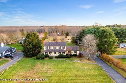 220 Long Swamp Rd, Plumsted Township NJ  08533-2028 exterior