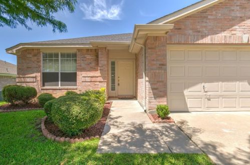 2609 Bissonet Dr, Denton, TX 76210-8026