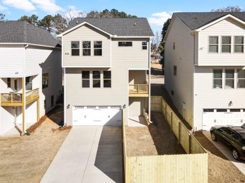 5287 Cloud St, Stone Mountain, GA 30083-3663