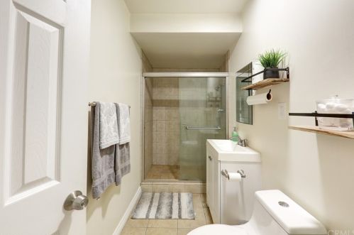 13651 Jetmore Ave, Paramount CA  90723-2314 exterior