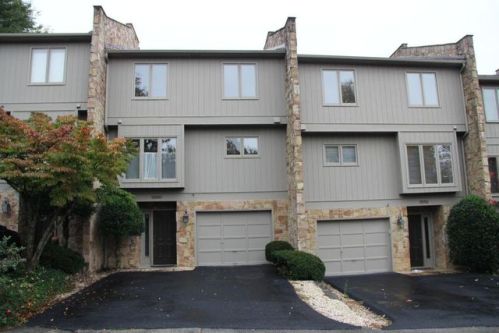 3550 Londonderry Ln, Roanoke VA  24018-5070 exterior