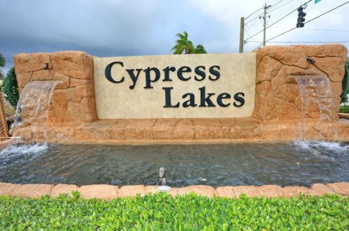 5328 Crystal Anne Dr, West Palm Beach, FL 33417-1246