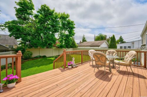 101 Cedar St, Hicksville NY  11801-3242 exterior