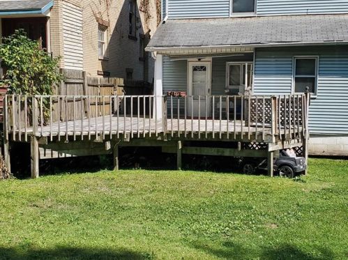 1109 Highland Ave, New Castle PA  16105-2116 exterior