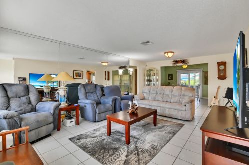 14189 Altocedro Dr, Delray Beach, FL 33484-2514