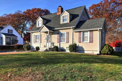 2880 Old Town Rd, Bridgeport, CT 06606-1244