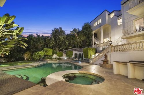3511 Berry Dr, North Hollywood CA  91604-3862 exterior
