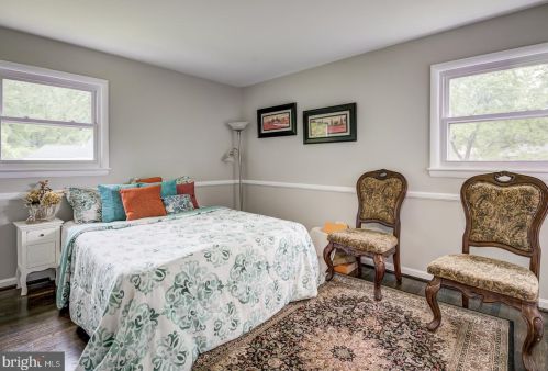 8813 Lagrange St, Lorton VA 22079-1643 exterior