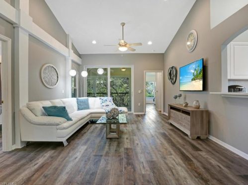 6795 Huntington Lakes Cir, Naples, FL 34119-8026