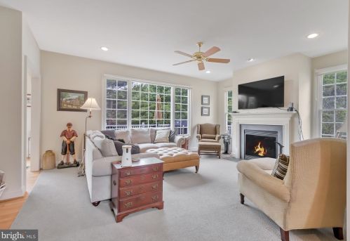23 Hampshire Ct, Wilmington DE  19807-2535 exterior