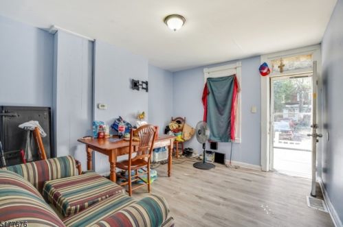 266 Hills Pl, Trenton NJ  08611-2908 exterior