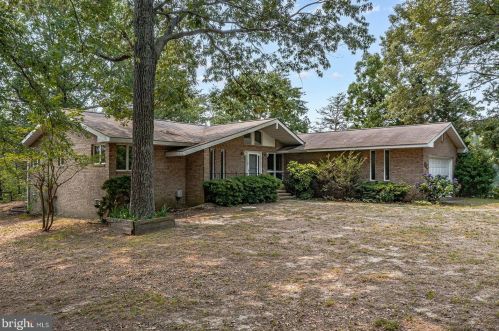 26 Mount Holly Ct, Montross VA  22520-4110 exterior