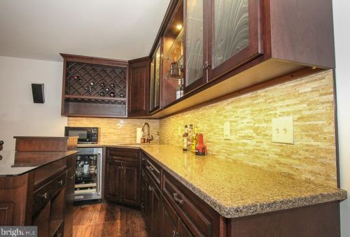 1954 Canyon Creek Rd, Gilbertsville PA  19525-7003 exterior