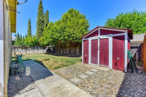 374 Bright Day Dr, Woodland CA  95695-6666 exterior