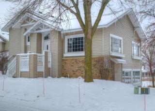 6904 Lake Ter, Saint Paul, MN 55125-3966