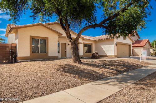 8931 Magenta Way, Tucson, AZ 85743-5117