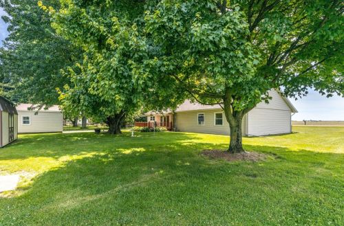 3107 Washington Waterloo Rd, Washington Court House OH  43160-9072 exterior