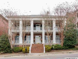 12 Saint James Sq, Huntsville, AL 35801-2800