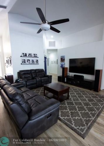 7660 Eagle Point Dr, Delray Beach FL  33446-3483 exterior