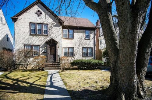 113 Smith Ave, White Plains, NY 10605-3119