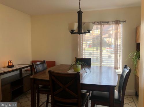 325 Winding Way, Norristown, PA 19406-2632