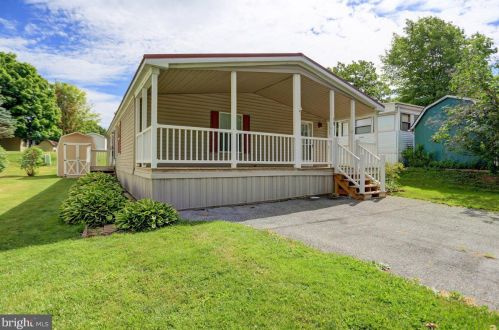 53 Shippensburg Mobile Est, Lees Cross Roads, PA 17257-9530