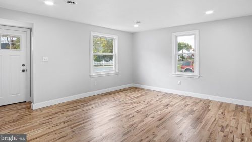 201 Harding Ave, Wilmington, DE 19804-3305