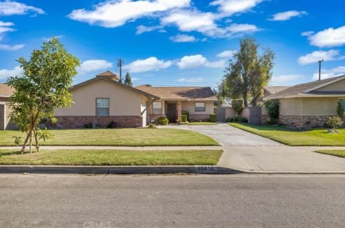 19416 Tillman Ave, Long Beach, CA 90746-2432